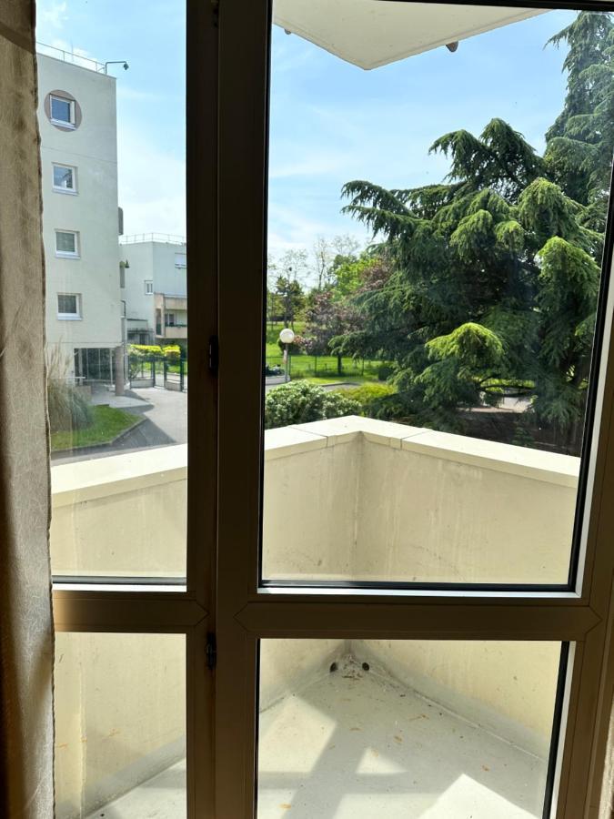 Bel Appartement A 25 Mn De Paris سارتروفيل المظهر الخارجي الصورة