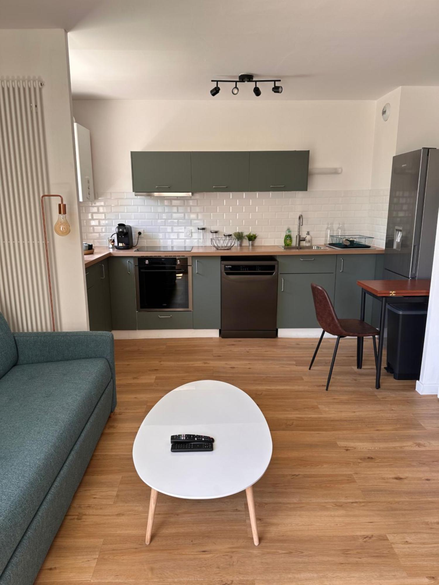 Bel Appartement A 25 Mn De Paris سارتروفيل المظهر الخارجي الصورة
